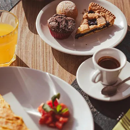 Ξενοδοχείο Marco 3*